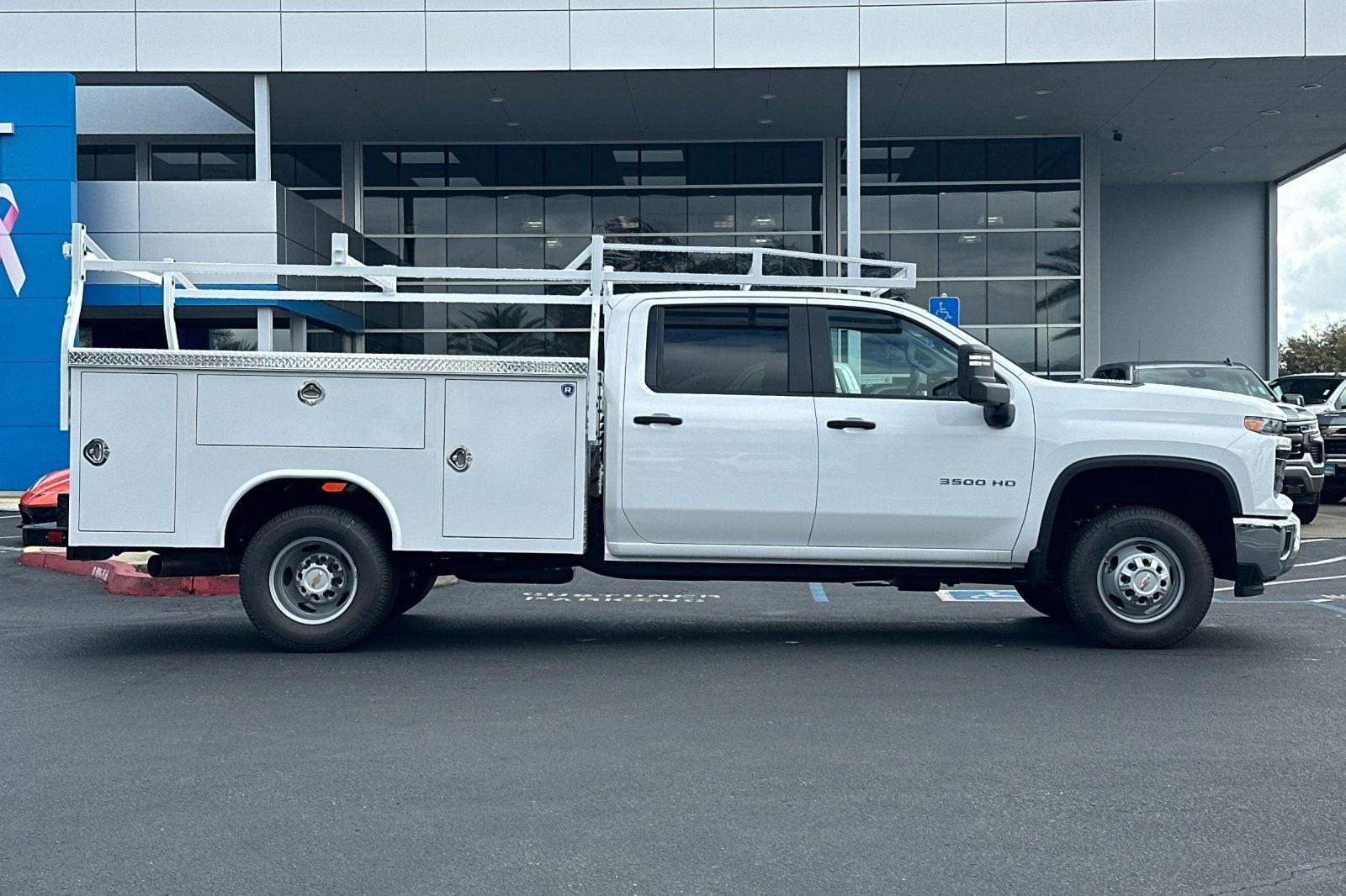 2025 Chevrolet Silverado 3500 HD Chassis Cab Work Truck
