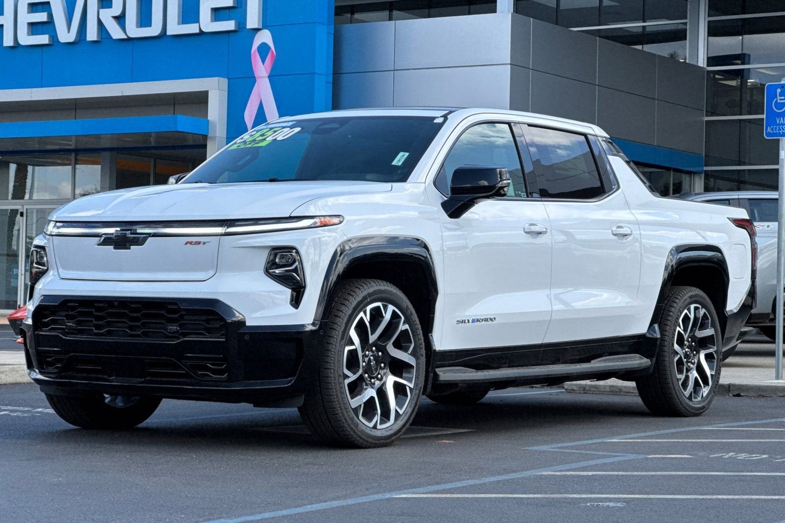 2024 Chevrolet Silverado EV RST