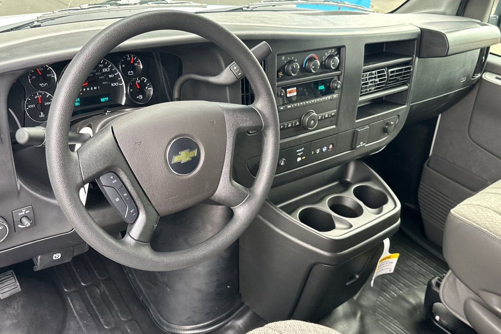 2025 Chevrolet Express Cargo 2500 WT