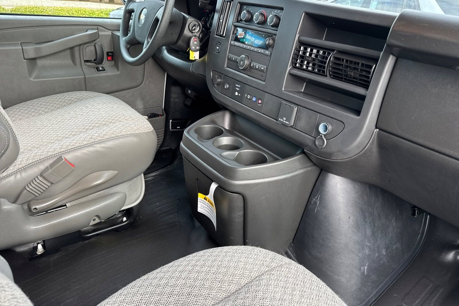 2025 Chevrolet Express Cargo 2500 WT