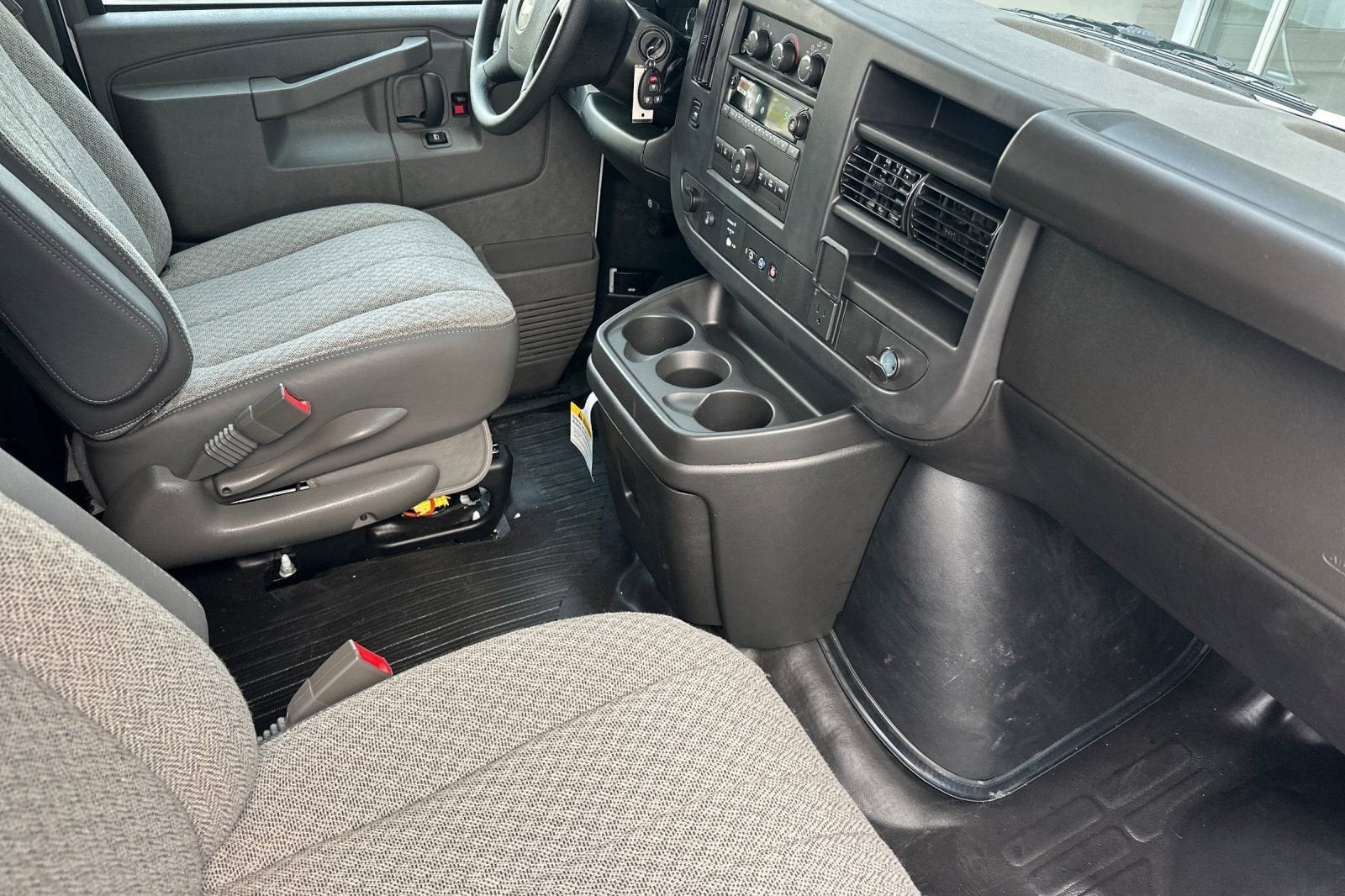 2025 Chevrolet Express Cargo 2500 WT