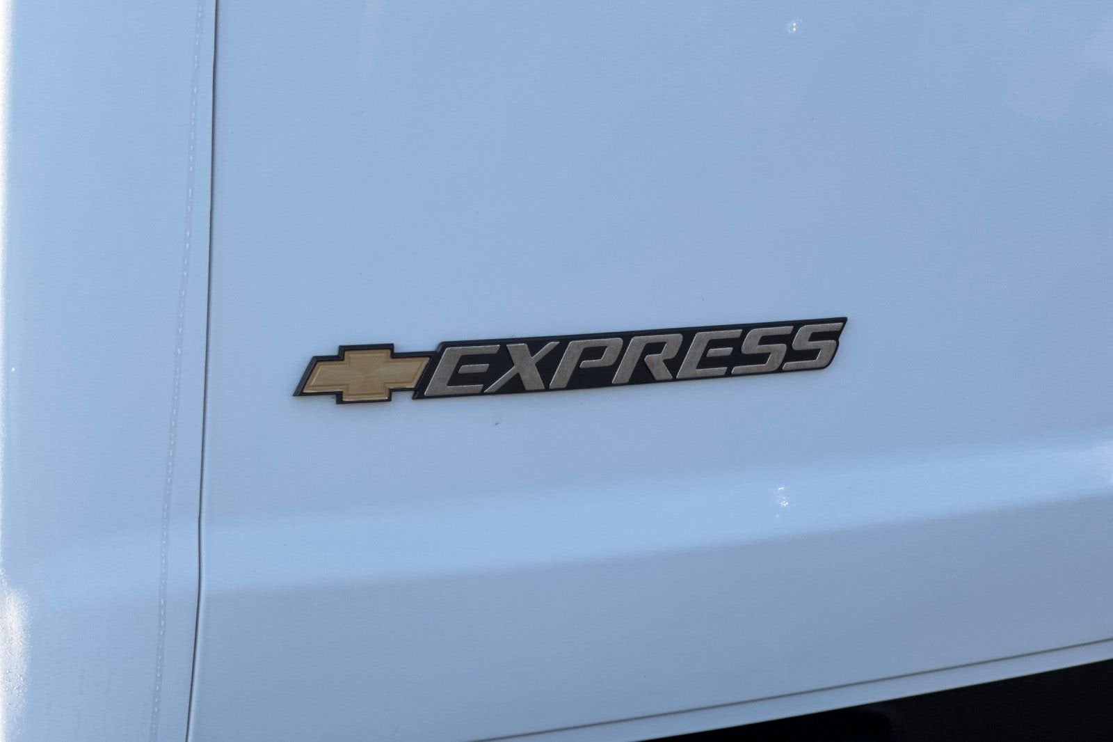 2025 Chevrolet Express Cargo 2500 WT