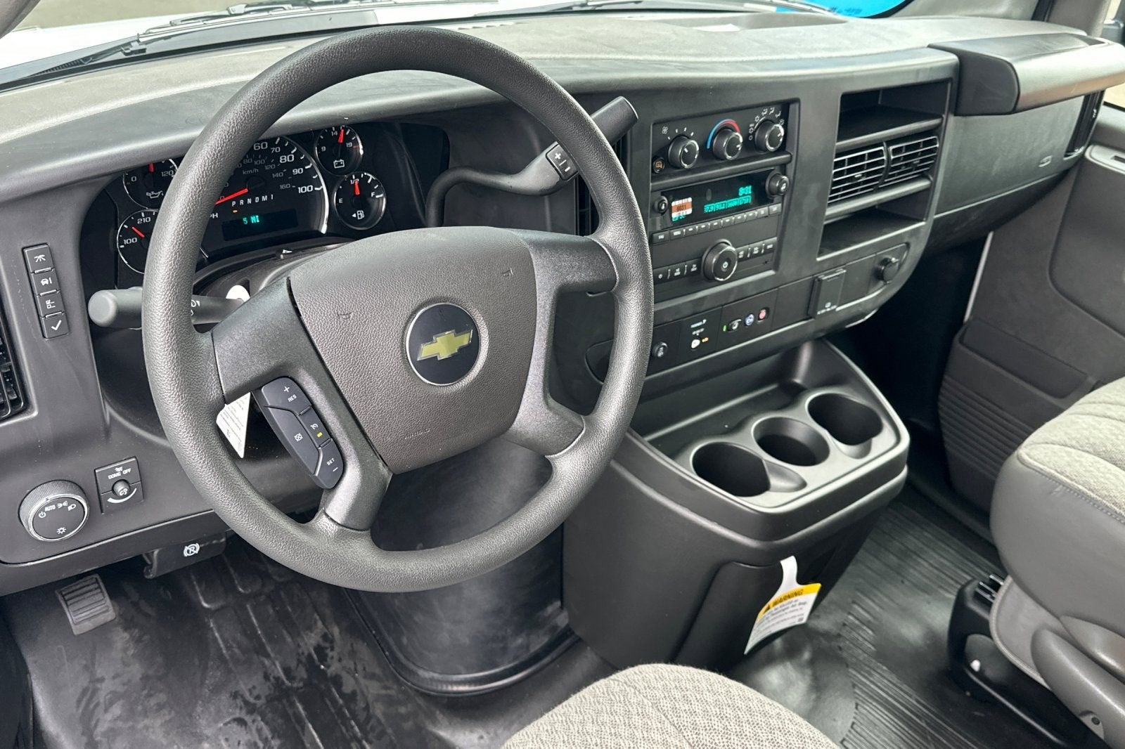 2025 Chevrolet Express Cargo 2500 WT