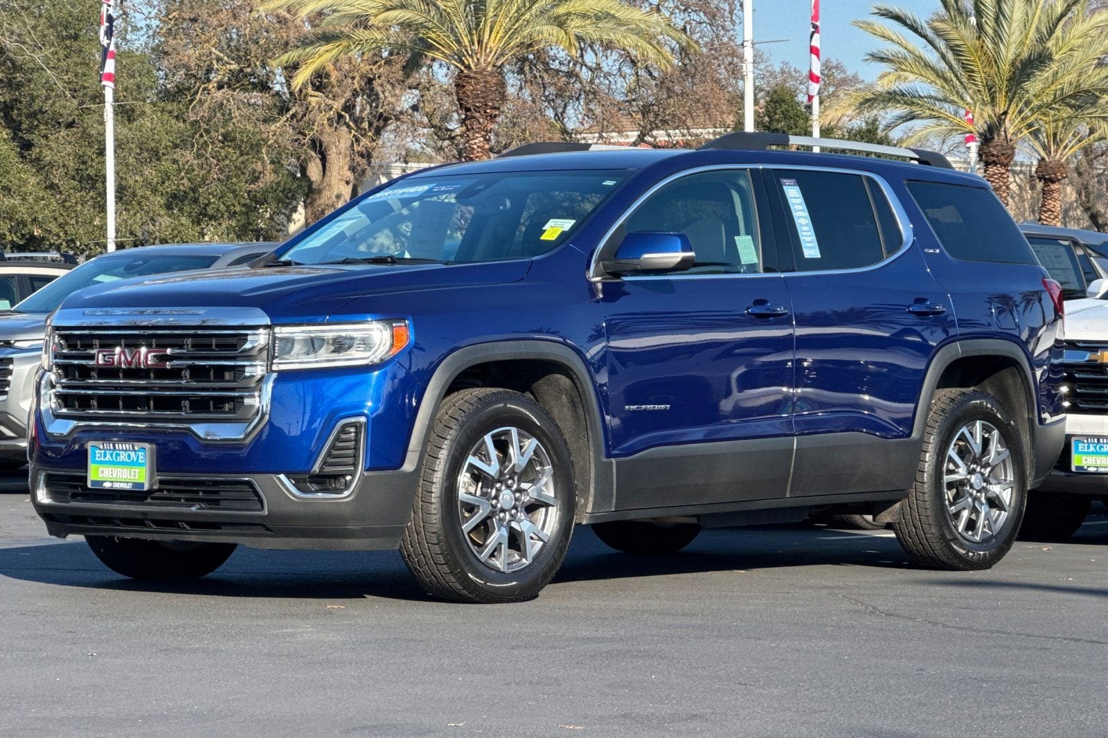 2023 GMC Acadia SLT