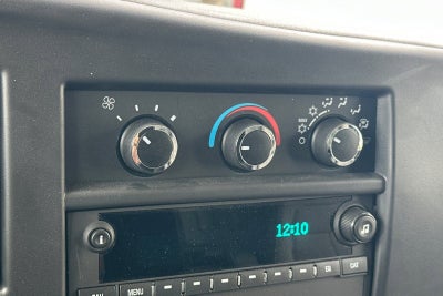 2024 Chevrolet Express Cutaway 3500 1WT