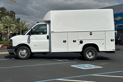 2024 Chevrolet Express Cutaway 3500 1WT
