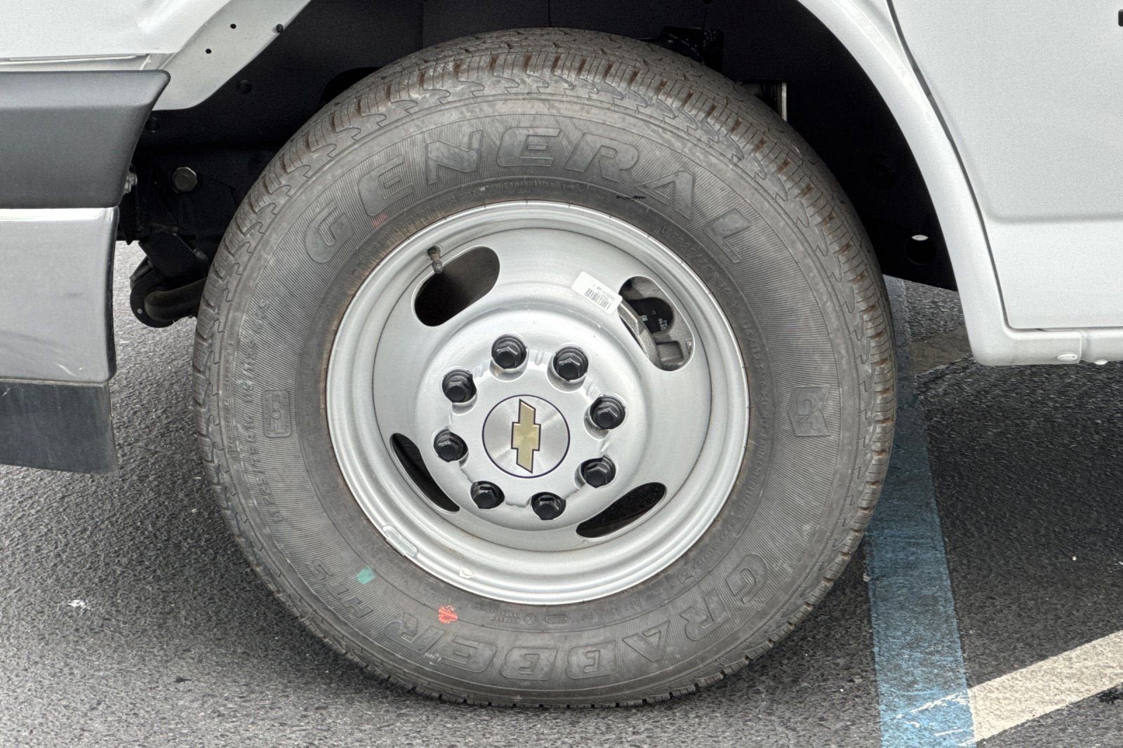 2024 Chevrolet Express Cutaway 3500 1WT