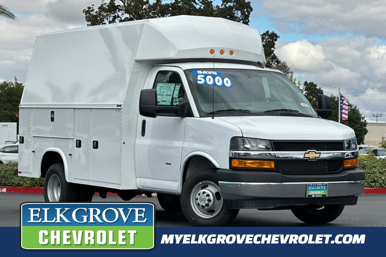 2024 Chevrolet Express Cutaway 3500 1WT