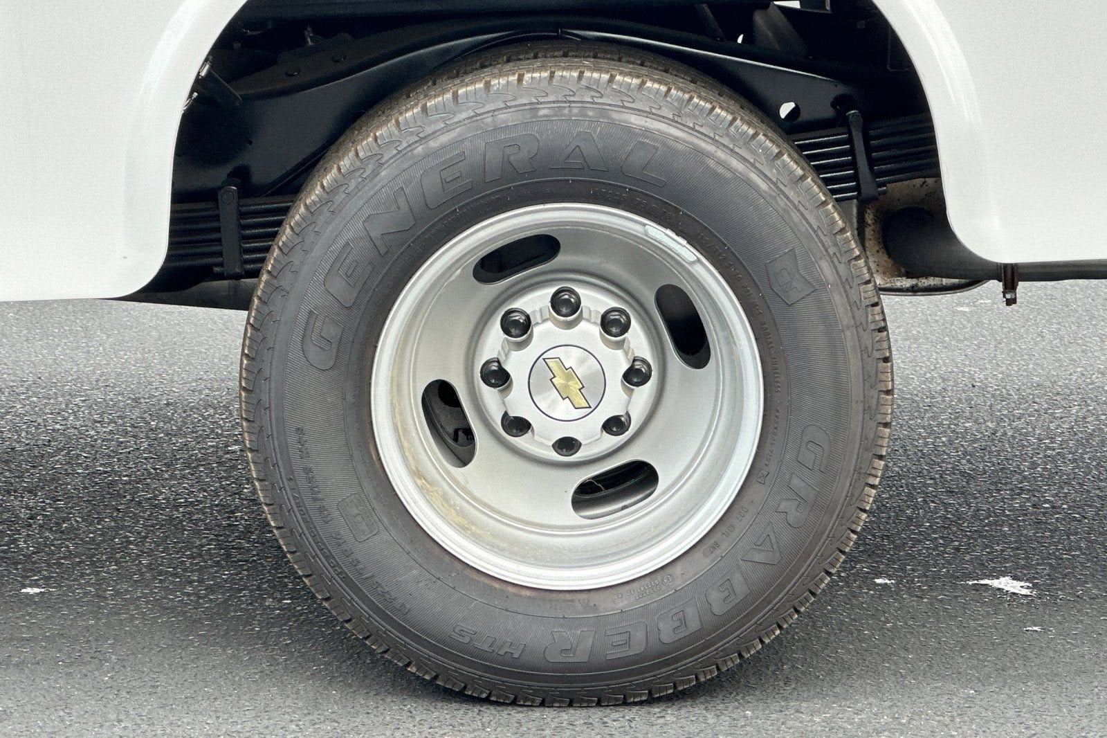 2024 Chevrolet Express Cutaway 3500 1WT