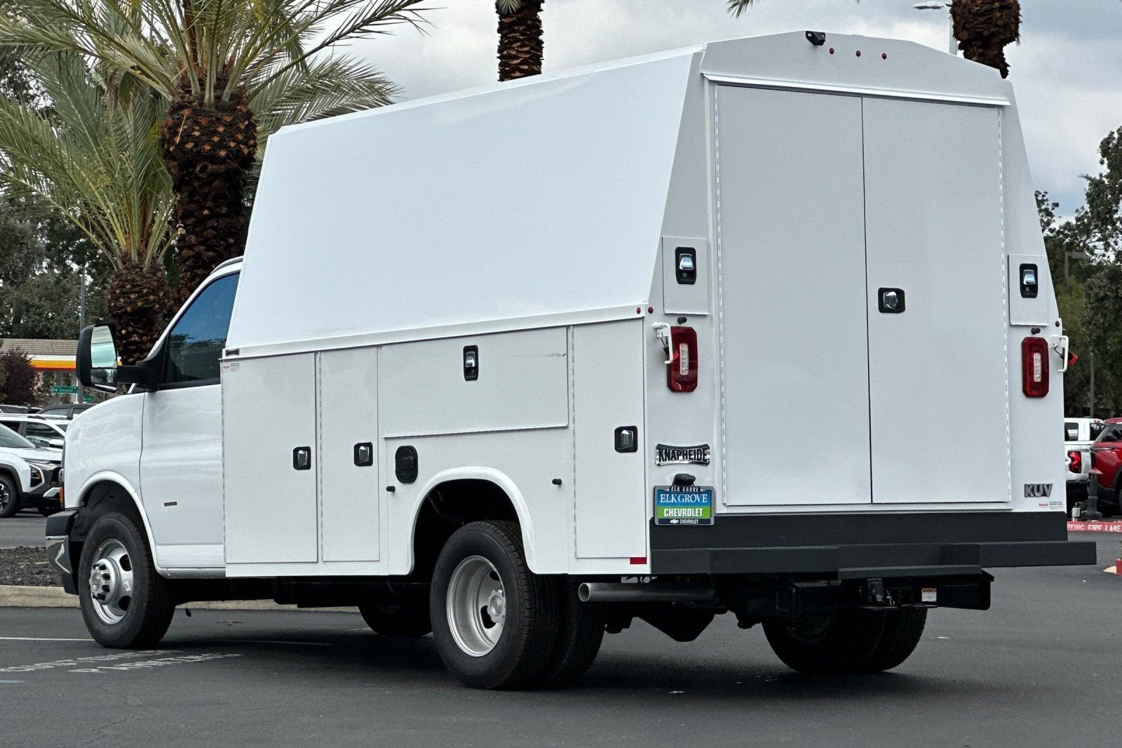 2024 Chevrolet Express Cutaway 3500 1WT