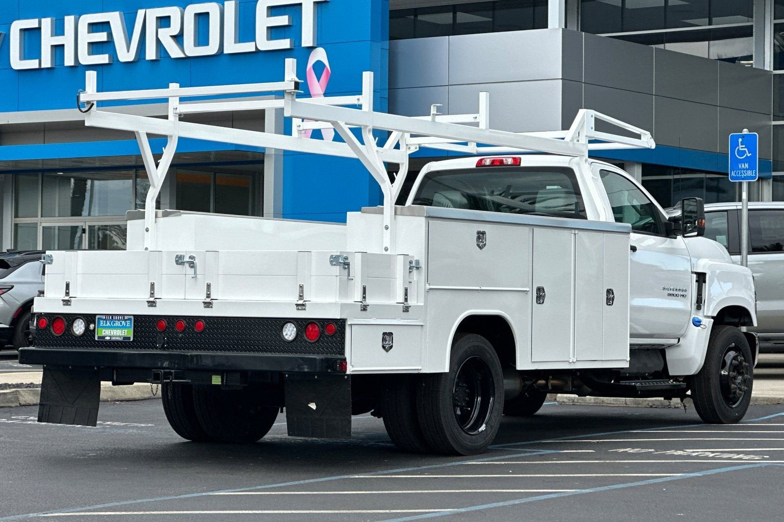2023 Chevrolet Silverado 5500 HD Work Truck