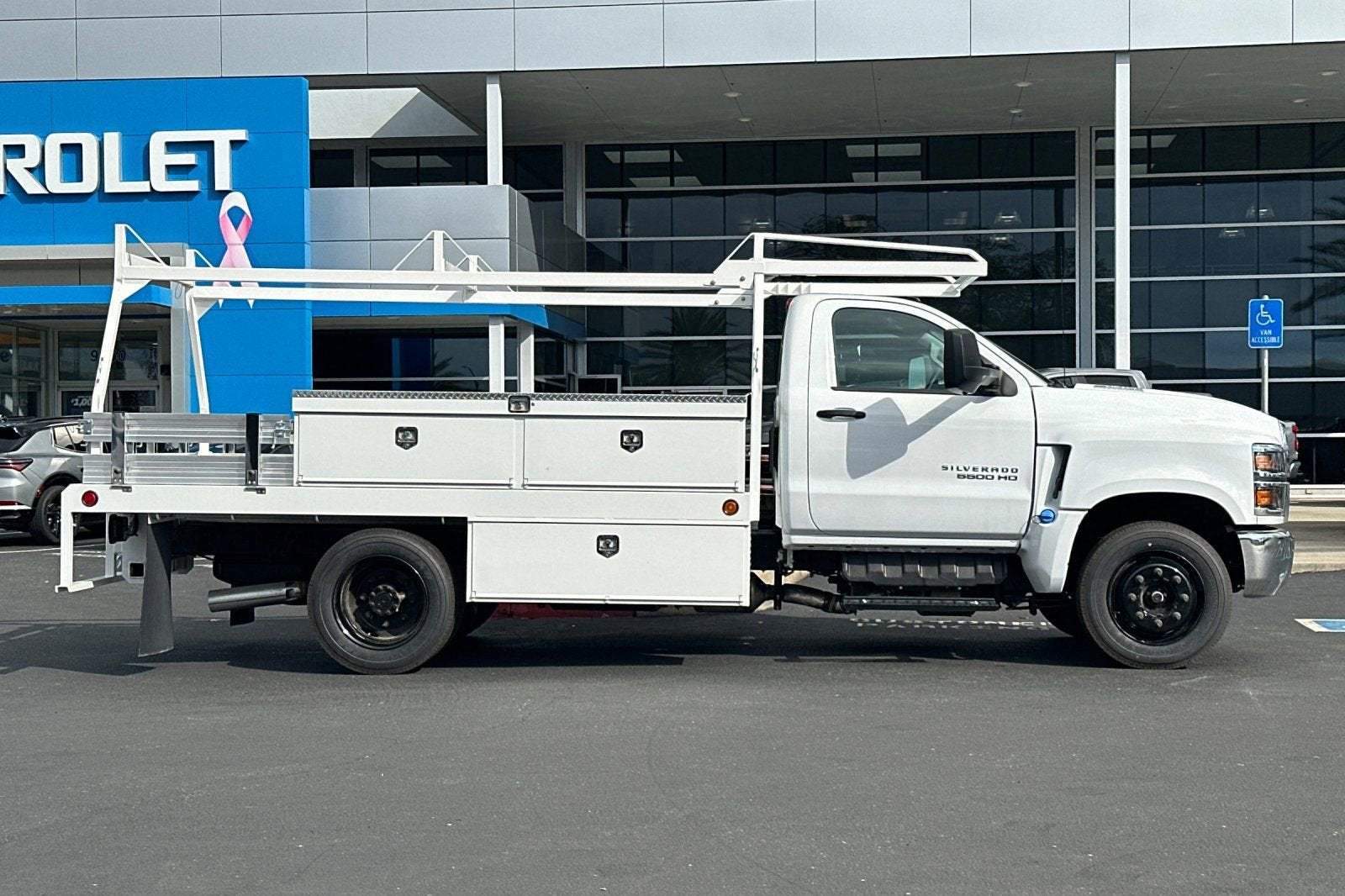 2024 Chevrolet Silverado 5500 HD Work Truck