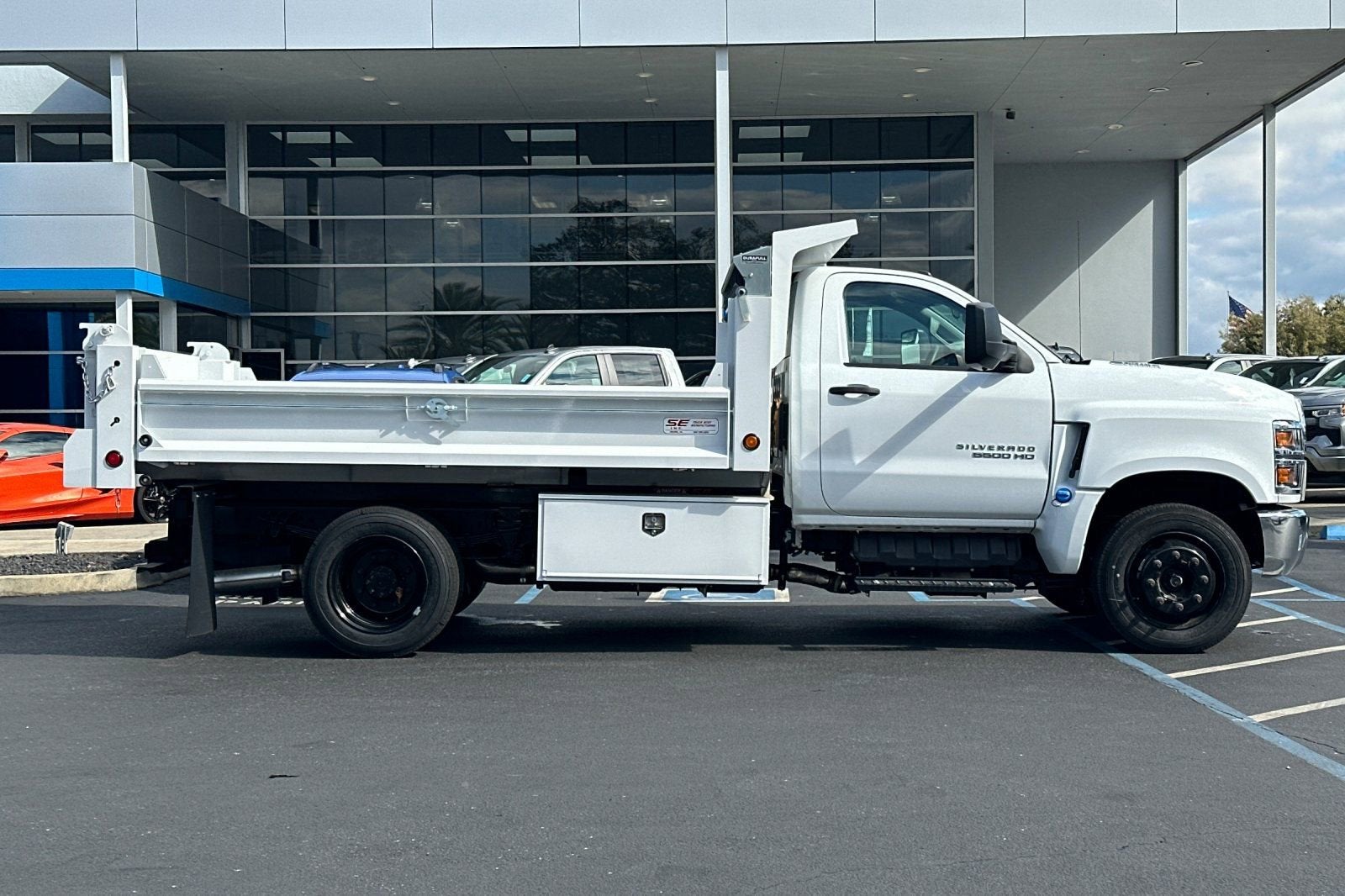 2024 Chevrolet Silverado 5500 HD Work Truck