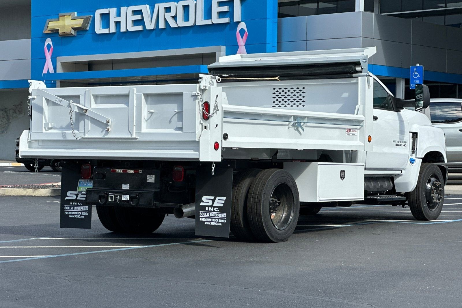 2024 Chevrolet Silverado 5500 HD Work Truck