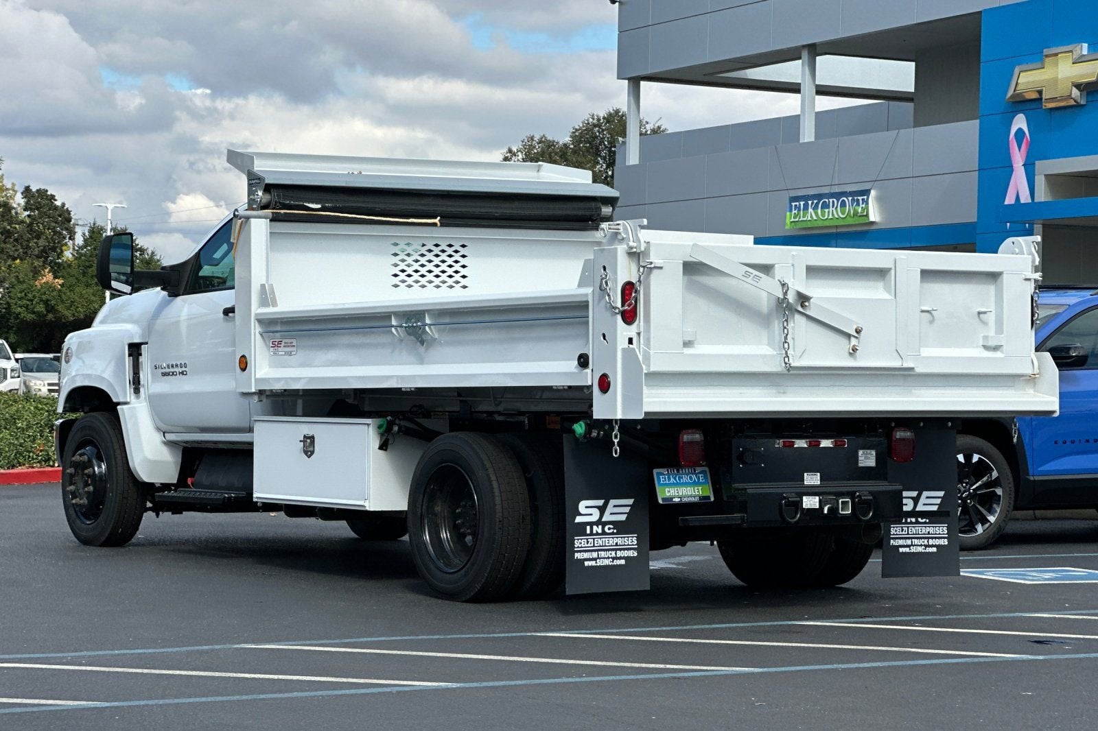 2024 Chevrolet Silverado 5500 HD Work Truck