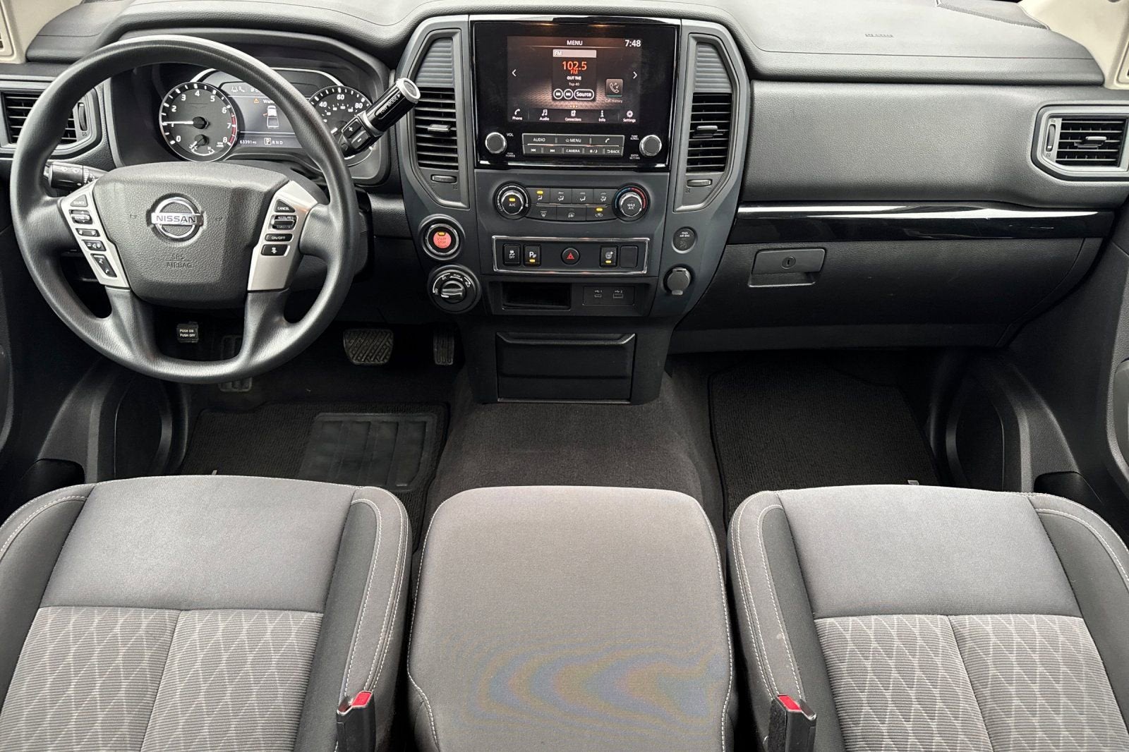 2022 Nissan Titan SV