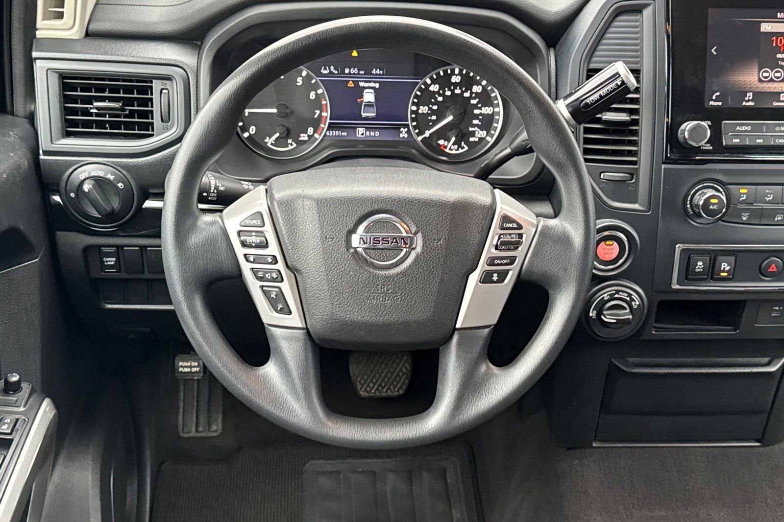 2022 Nissan Titan SV