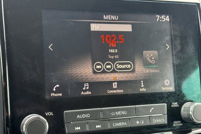 2022 Nissan Titan SV