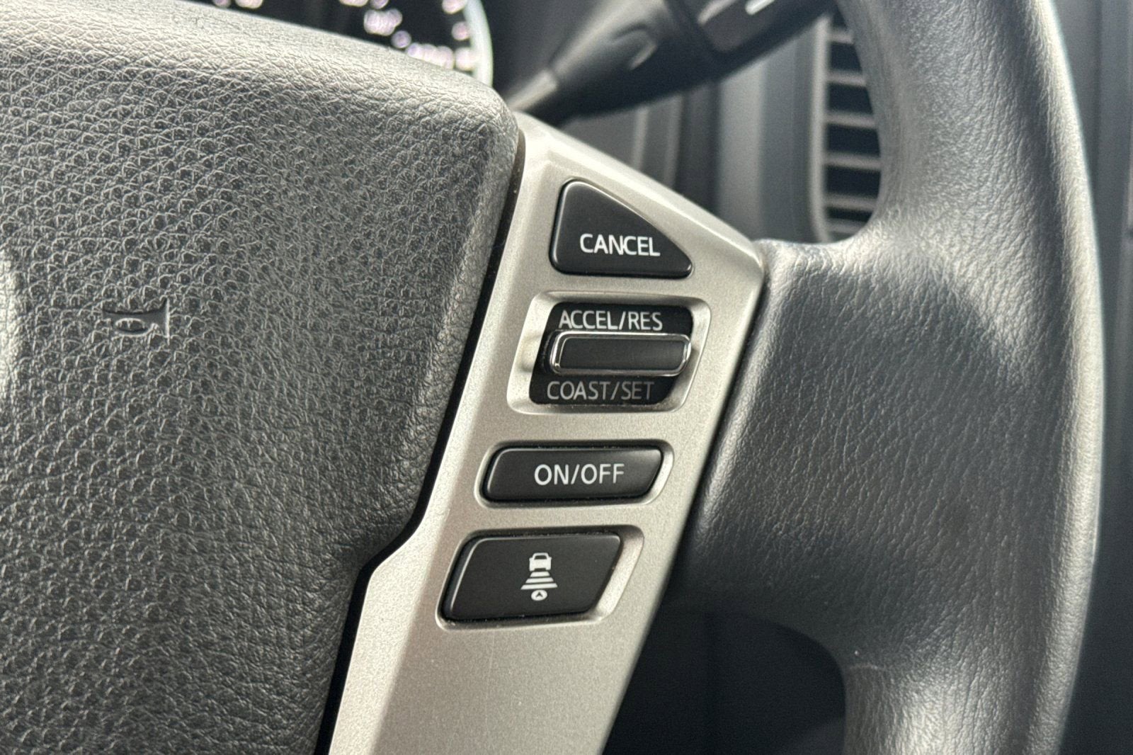 2022 Nissan Titan SV