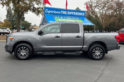 2022 Nissan Titan SV