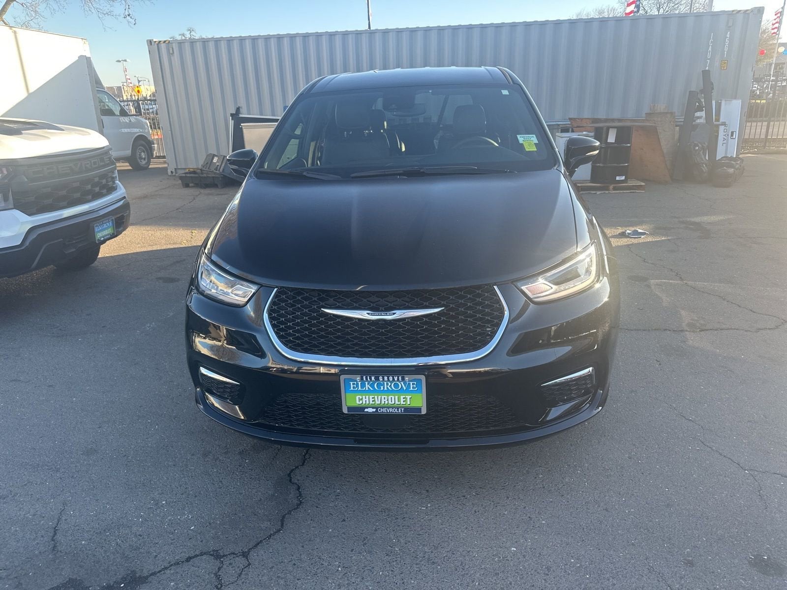 2025 Chrysler Pacifica Select