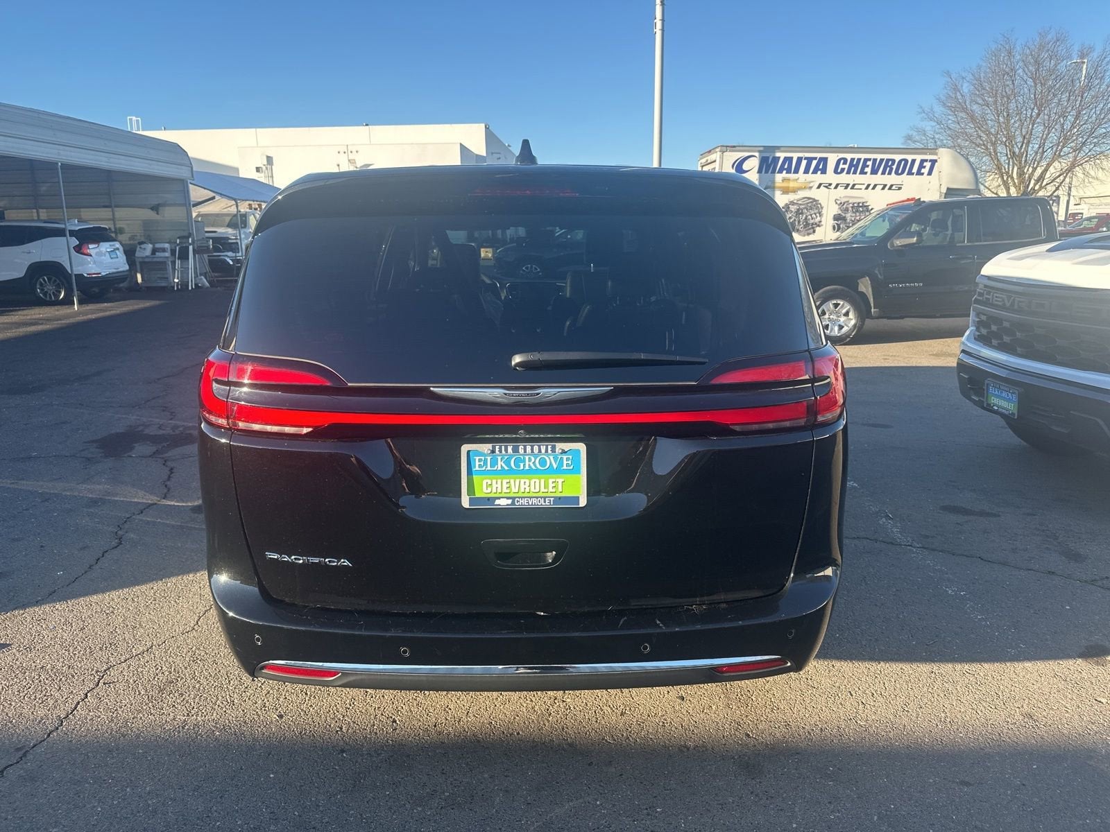 2025 Chrysler Pacifica Select