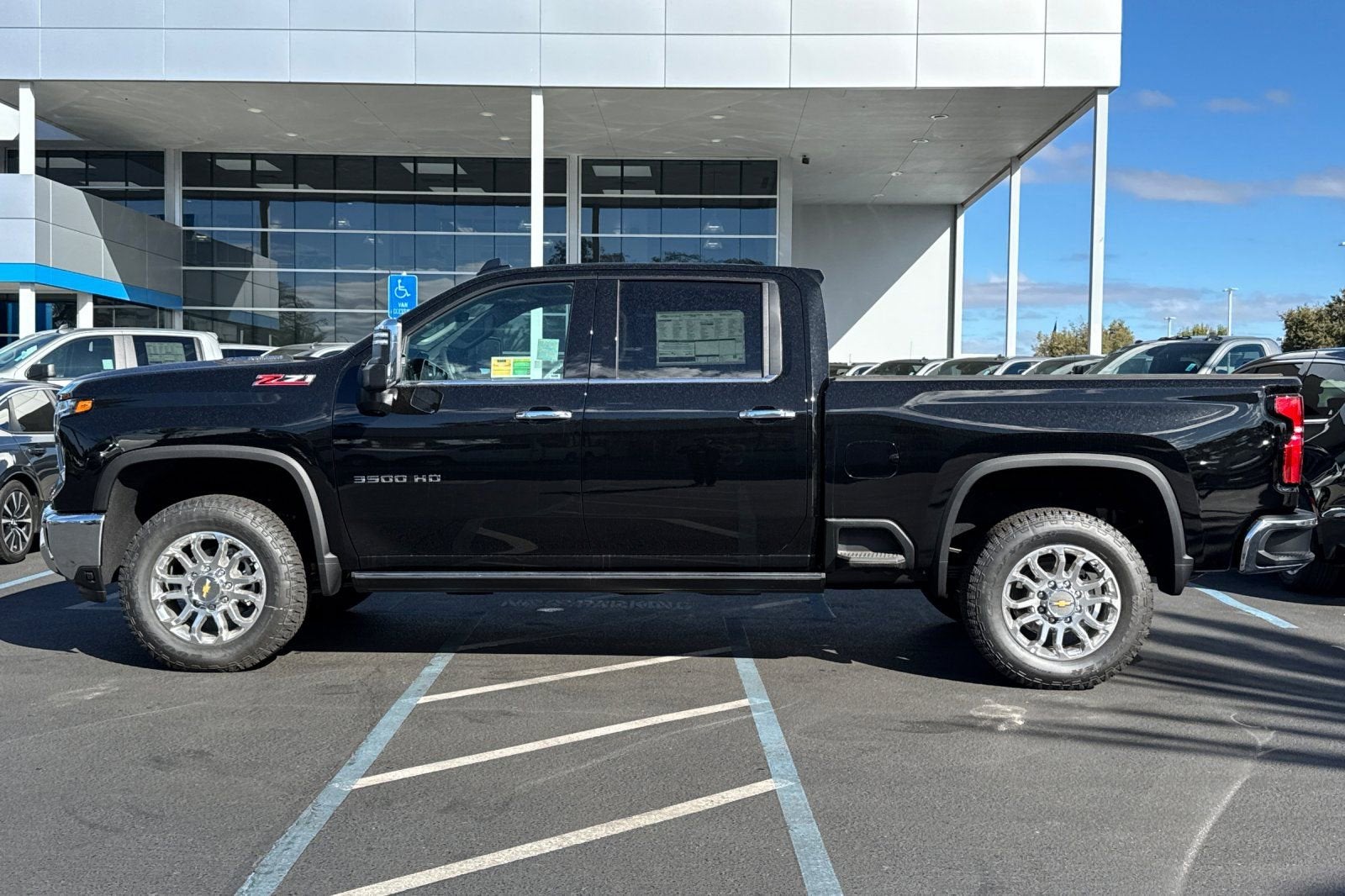 2025 Chevrolet Silverado 3500 HD LTZ