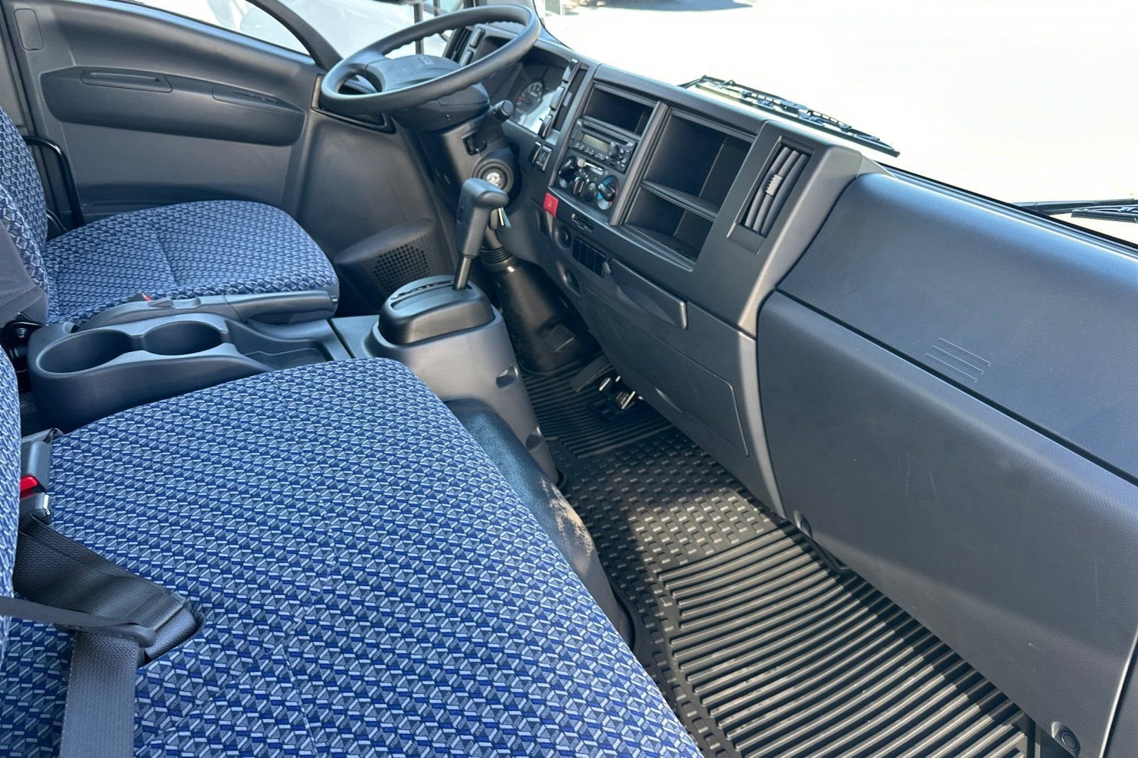 2025 Chevrolet Low Cab Forward 4500 Base