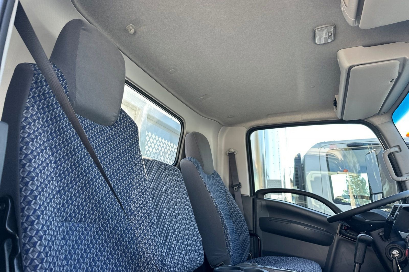 2025 Chevrolet Low Cab Forward 4500 Base