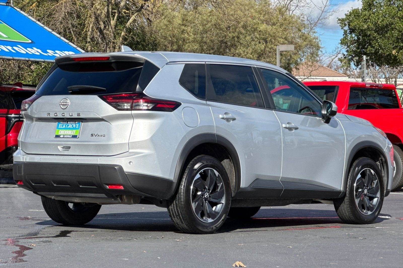 2024 Nissan Rogue SV